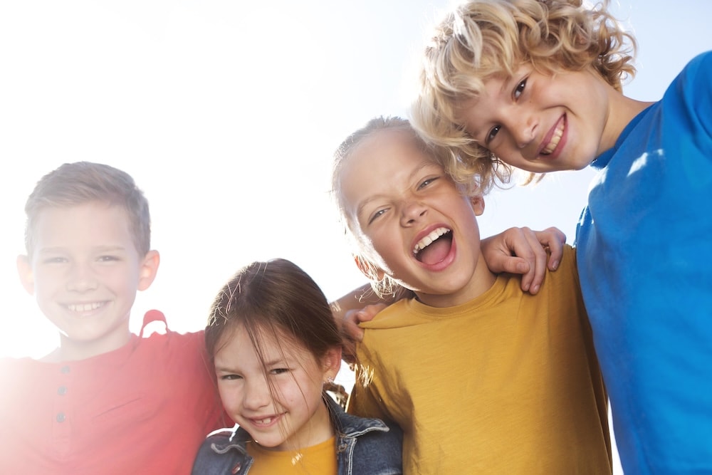 niños sonriendo